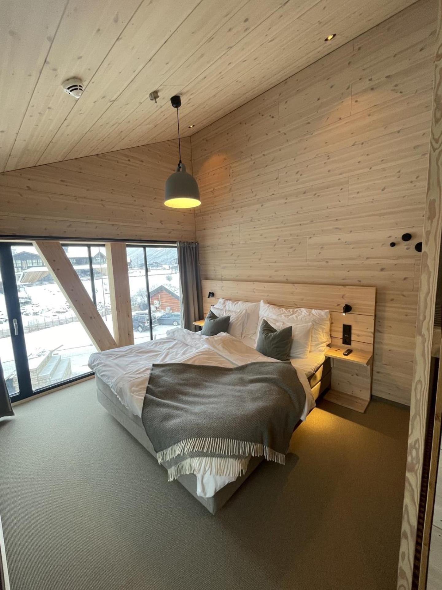 Brimibue Hotel Lom Extérieur photo